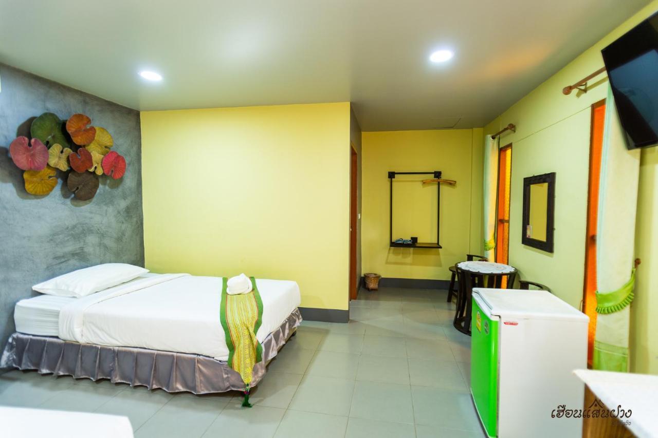 Huen San Fang Hotel โรงแรมเฮือนแสนฝาง Bagian luar foto