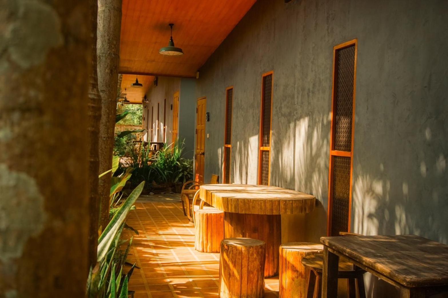 Huen San Fang Hotel โรงแรมเฮือนแสนฝาง Bagian luar foto